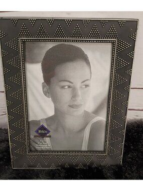Fetco International Black & Silver 5x7 Photo Frame With Zigzag Beaded Pattern Ho